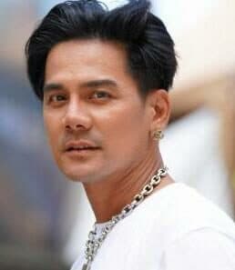 เฟิร์ส ไทธนา อ่อนศรี