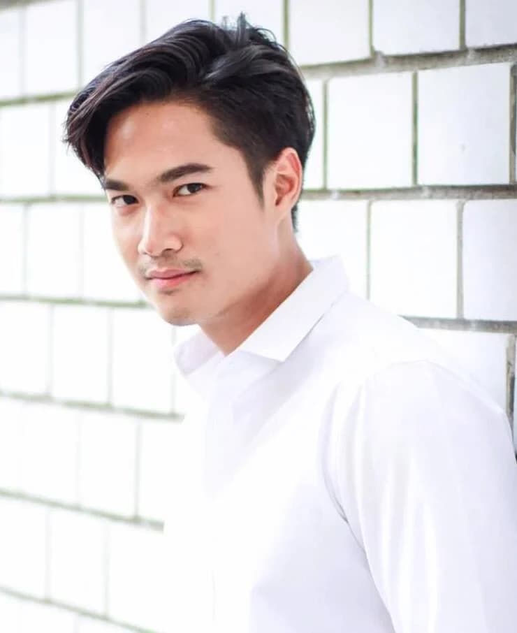 ไอซ์ ชณภัส รุ่งหิรัญประภากร