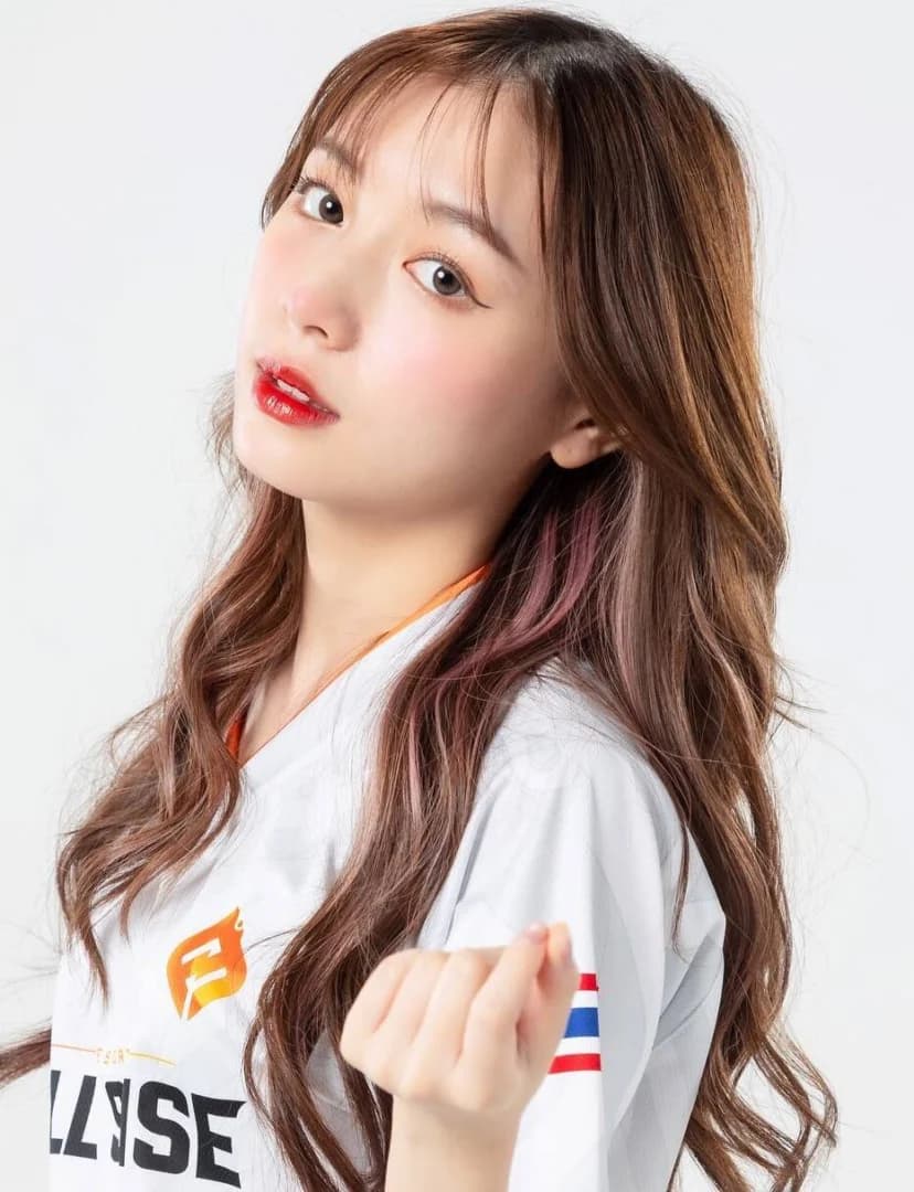 อายอิ วริศรา กาญจน์วีระโยธิน