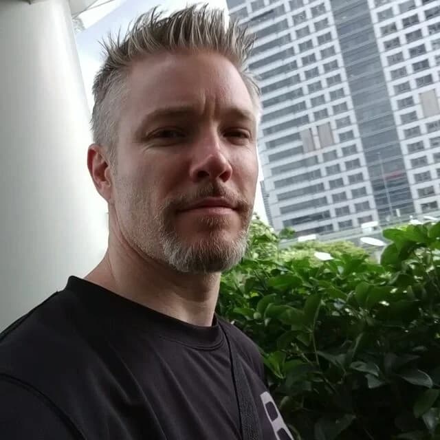 ปีเตอร์ ธูนสตระ (Peter Tuinstra)