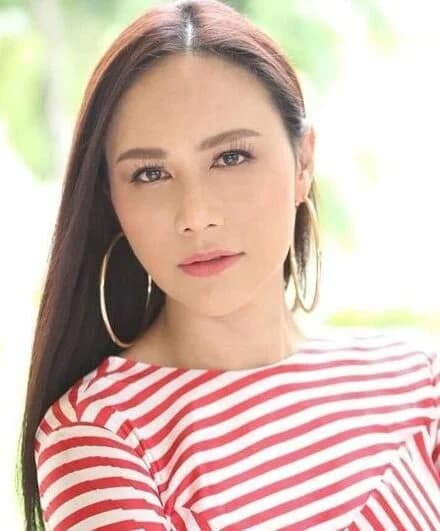 นก ศิขรินธาร พลายเถื่อน