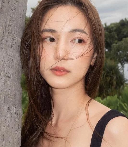 บัว นลินทิพย์ สกุลอ่องอำไพ