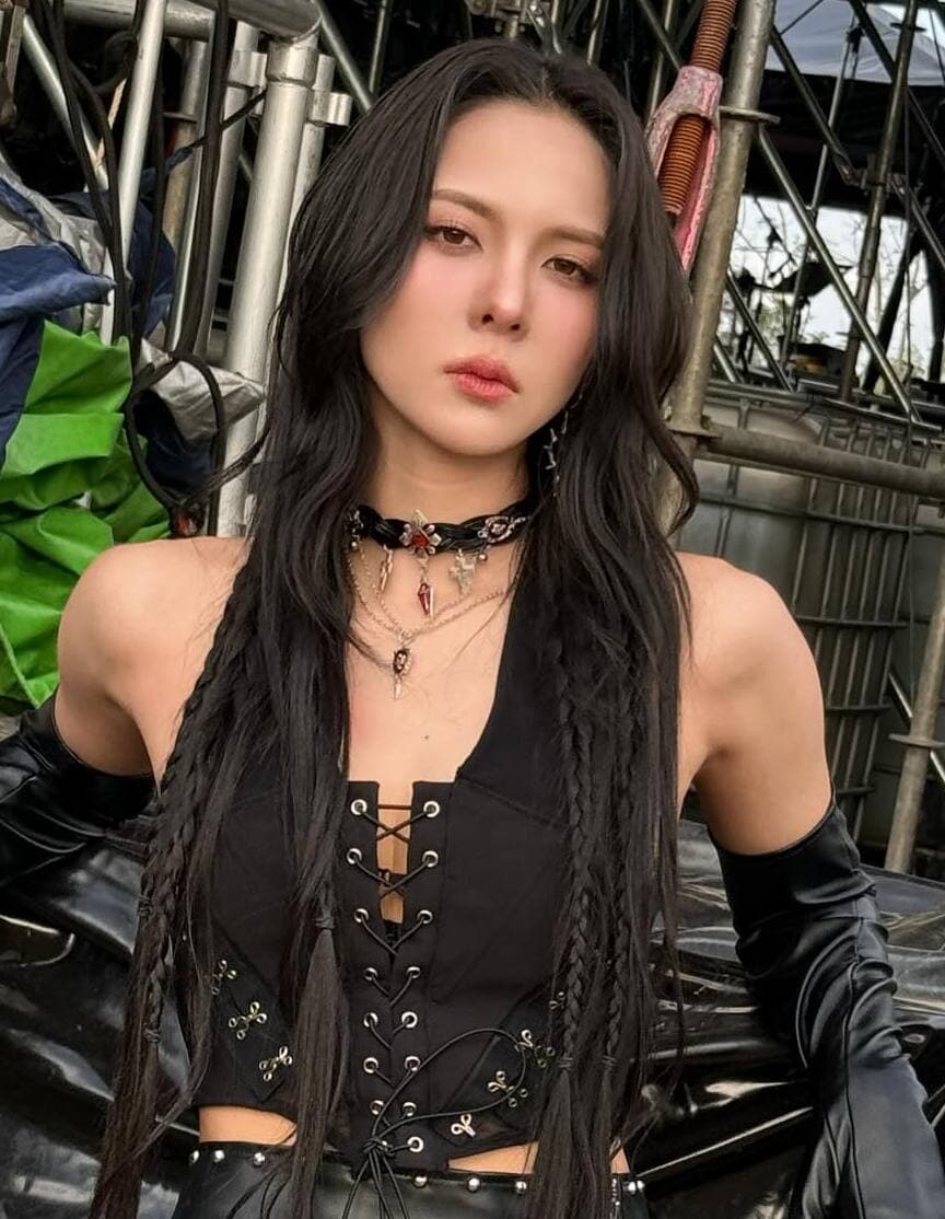 ปลายฟ้า ศิระอาชา