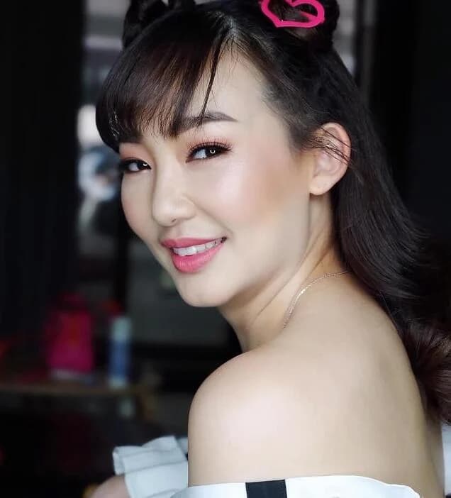 หญิง กัญญา ไรวินท์