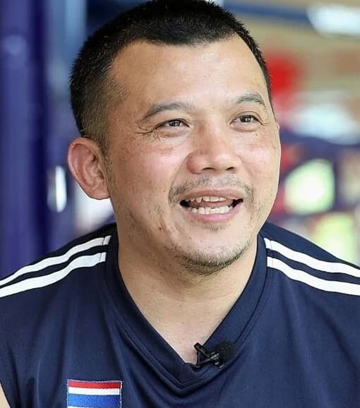 วิจารณ์ พลฤทธิ์