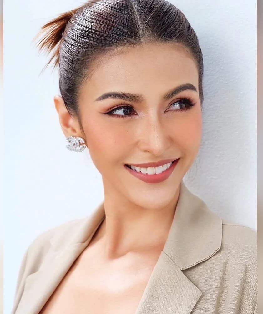 โบว์ เบญจศิริ วัฒนา