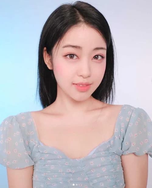 เซียงเซียง พรสรวง รวยรื่น