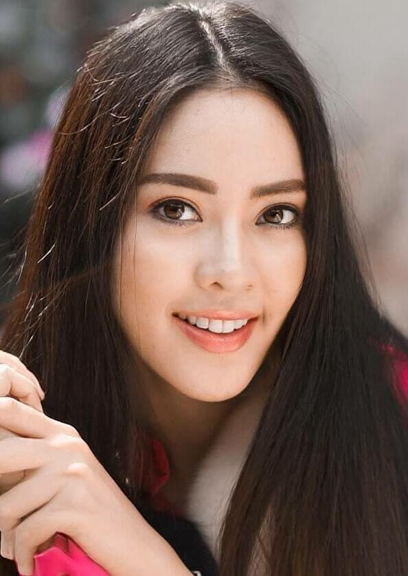 ณมน พัชรวลัย พงษ์ภมร