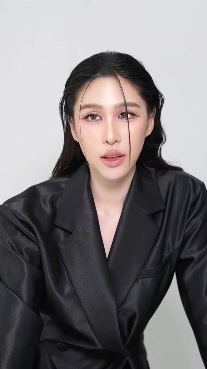 เอม สาธิดา ปิ่นสินชัย