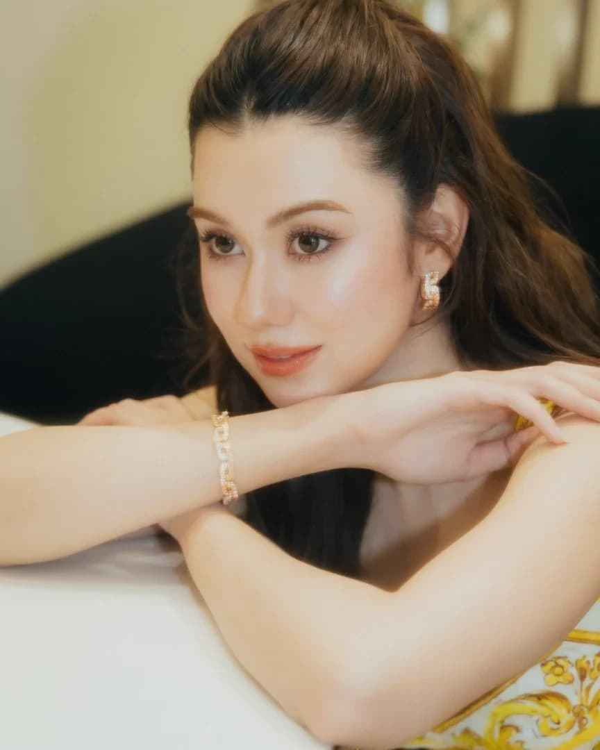 ลีน่า ลลินา ชูเอ็ทท์