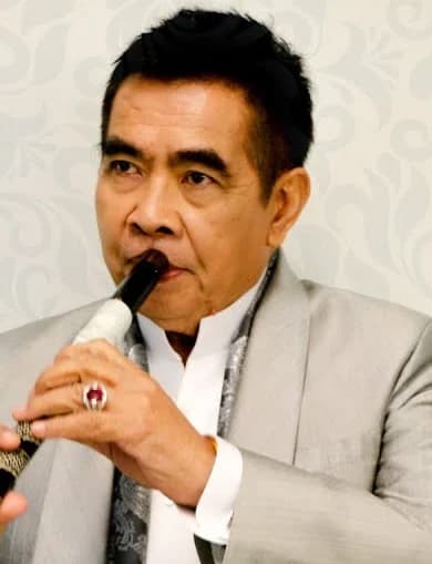 ธนิสร์ ศรีกลิ่นดี