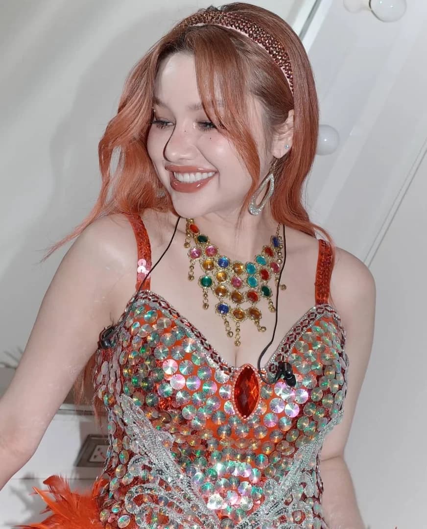 แซมมี่ ซาแมนท่า เมลานี่ โค้ทส์