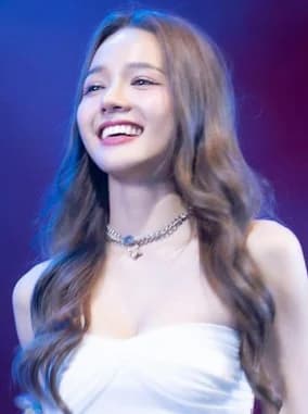 เขมนาฏ ธจิรมงคลกิตต์ (ต้นข้าว อาร์สยาม)