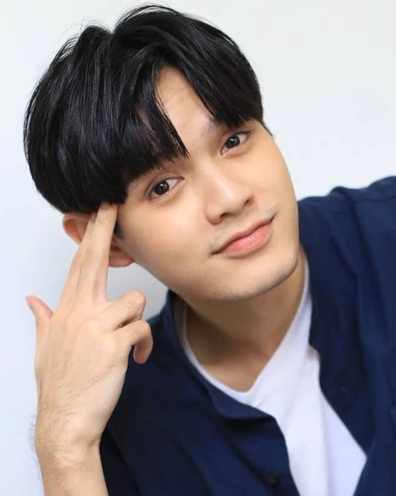 โรเล็กซ์ จิรายุส ขาวใบไม้