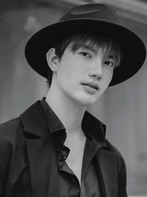 ต๋อง ธนายุทธ ฐากูรอรรถยา