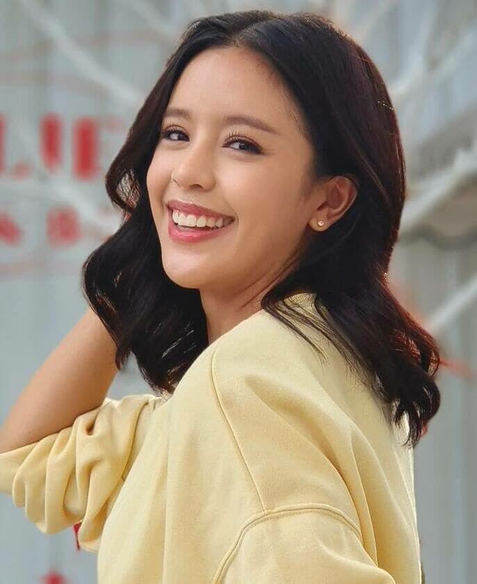 พลอย พลอยไพลิน ลิมปนเวทยานนท์