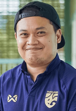 ตยาคี พร้อมโกมล