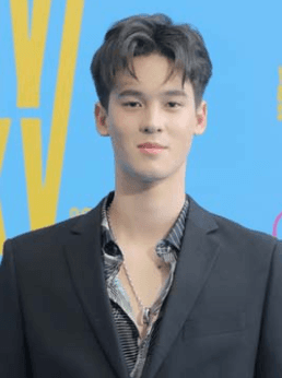 คริส สกฤษฏิ์ สตริคแลนด์