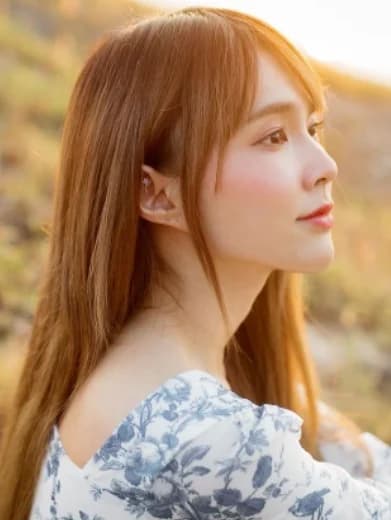 ออม ปุณยวีร์ จึงเจริญ