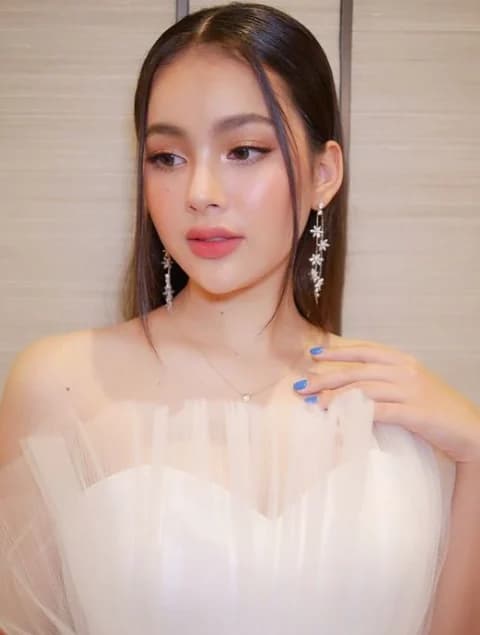 คิมมี่ เฌอมารินท์ โคล