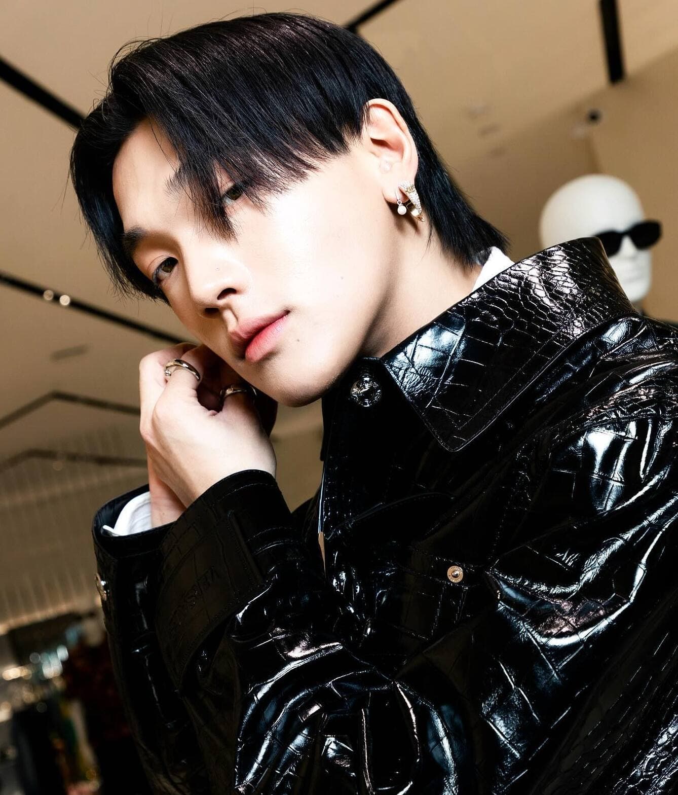 กฤษ กฤติน สอสูงเนิน