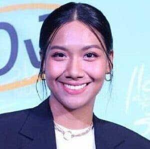 ทราย ณัฐมน ยิ้มแย้ม