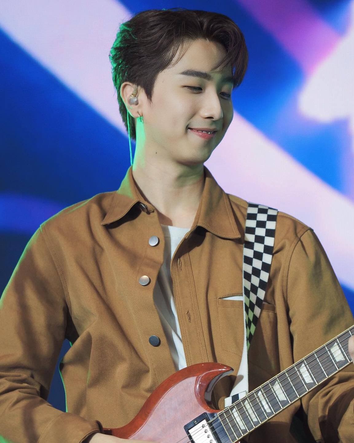 เบสท์ เจนวิทย์ ตั้งตระการ