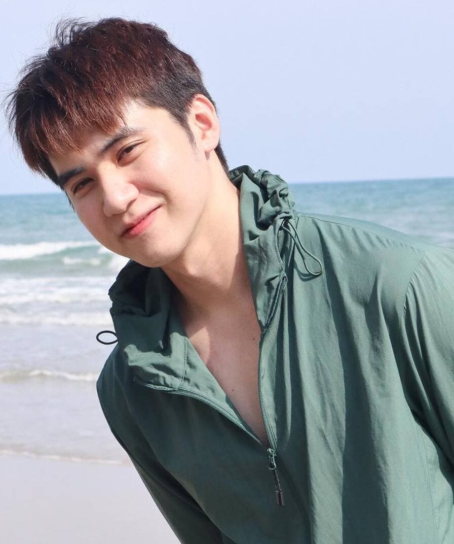 นุ พจนกร อภิพัชรโภคี