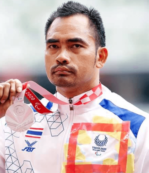 ประวัติ วะโฮรัมย์