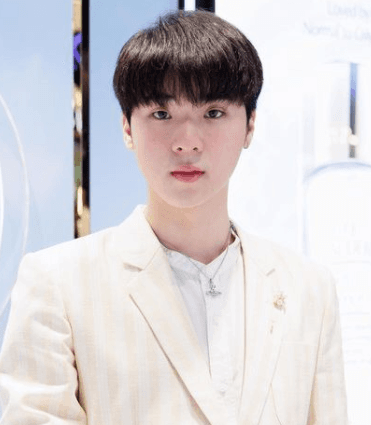 โอ๊ต ธาราธร พุ่มโพธิงาม