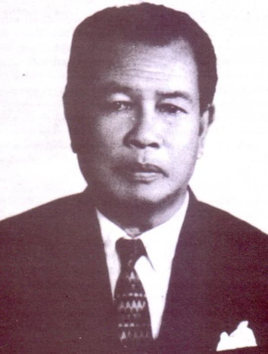 นารถ ถาวรบุตร