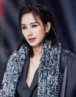 รัก สุลักษมิ์ ศิริภัทรพงศ์