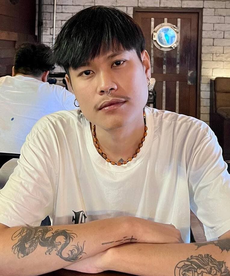 สิงโต ปริญญา นาธงชัย (ต้าวสิงห์)