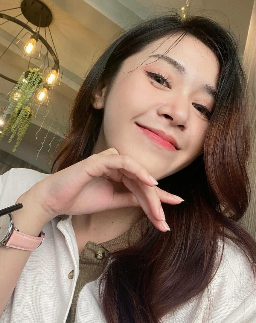 พลอย นันทิดา แก้วบุตร