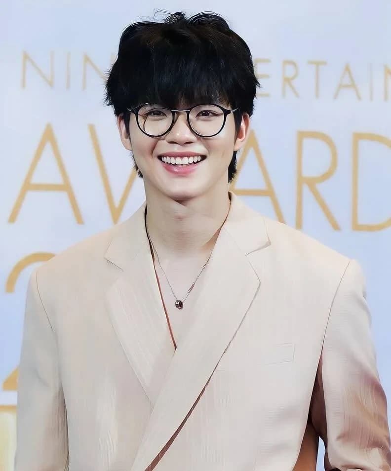 แบงค์ ชาญวุฒิ ขวัญมงคลเจริญ