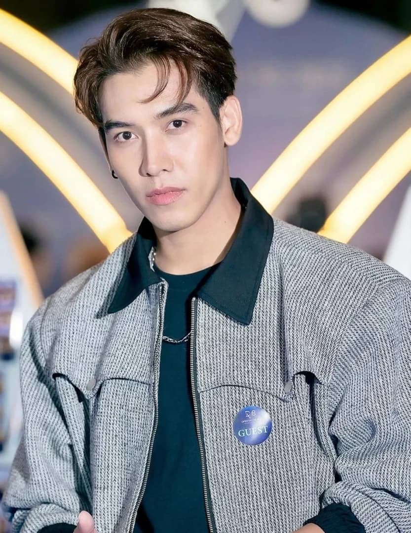 ปาร์ค ภัทรพงศ์ ศิริธราพงศ์