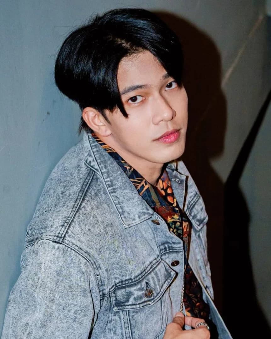 มิก ธีรภัทร โปร่งอรุณ