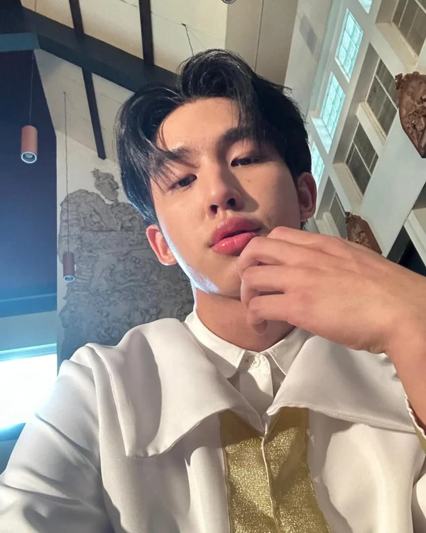 เซิร์ฟ พชร ศิลปสุนทร