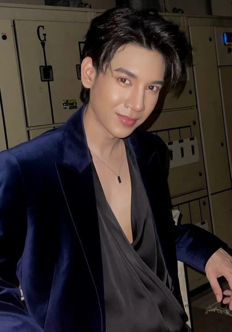 ม่อน เตชินท์ ไพศาลวรรณ