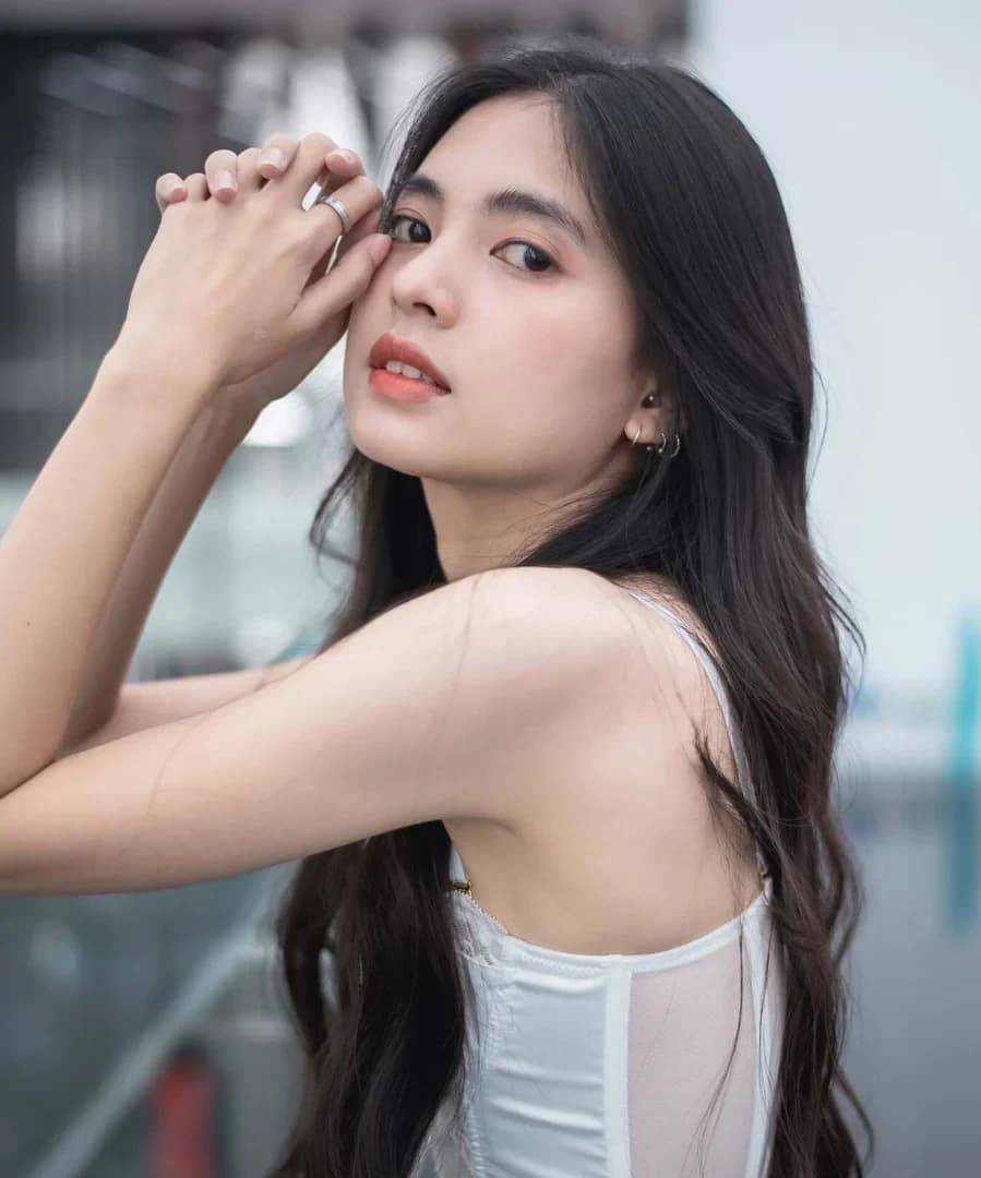 พร้อม กัญญ์ชนิสรา น้อยพันธ์