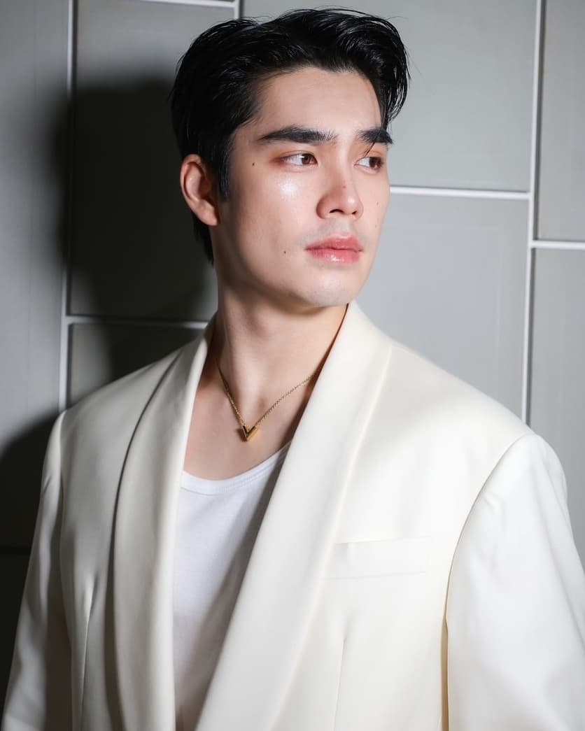 เอม สรรเพชญ์ คุณากร